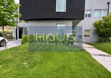Venta de Casa 4 dormitorios, Barrio La Comarca, Centenario, Neuquen